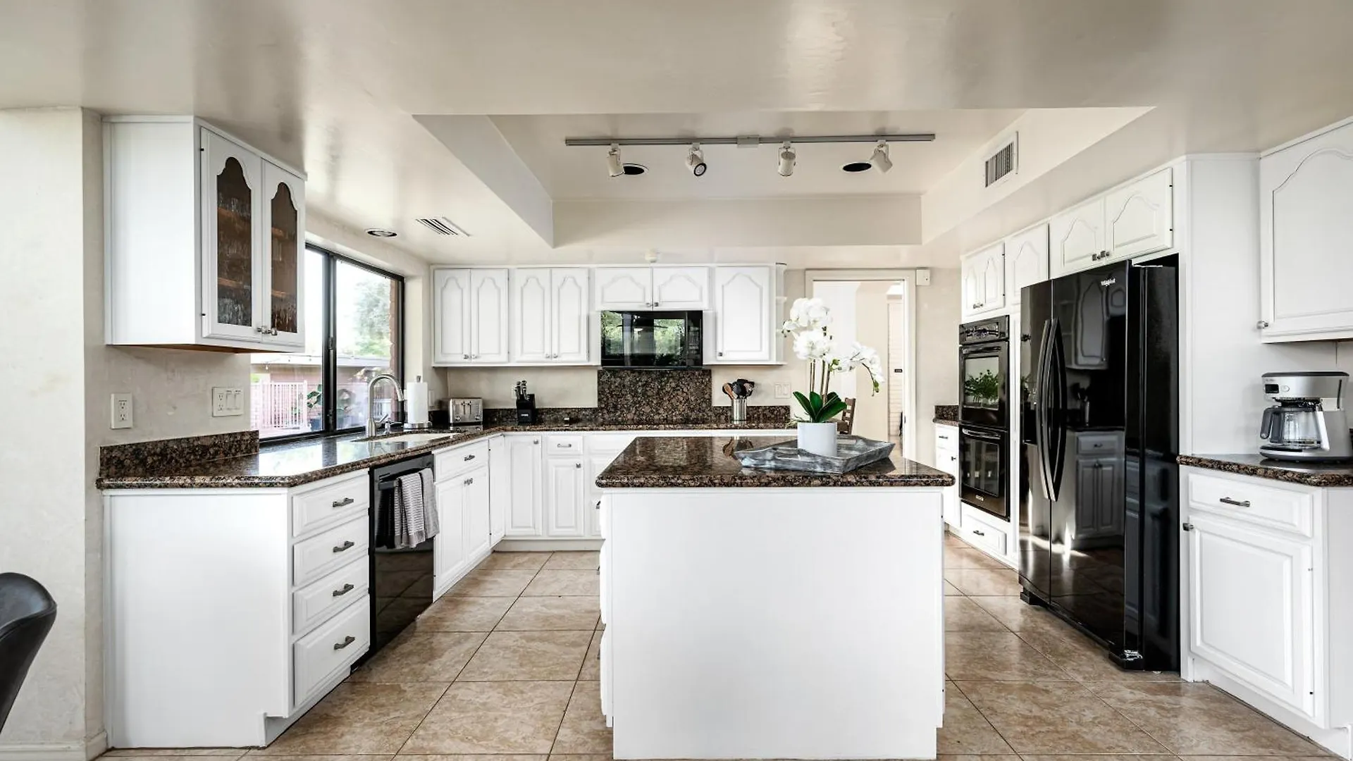 Grand Camelback Views Home With Jacuzzi And Pool. 凤凰城 0*,